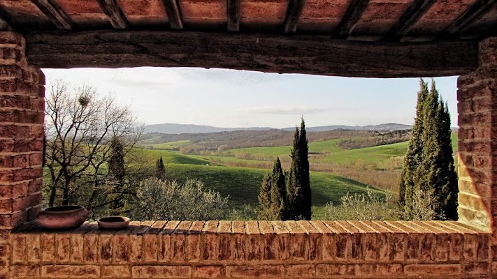 " Ti amerò dal panorama che vedi, dalle montagne, dagli oceani e dalle nuvole ... Guarderò attraverso la finestra dei tuoi occhi per vedere te. "Frida Kahlo di aughi