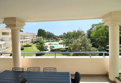 Seaside apartment with terrace 10