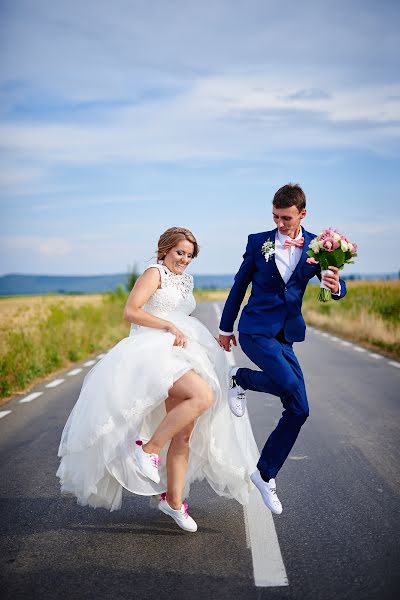 Wedding photographer Mihai Petrila (mihaifotograf). Photo of 21 June 2017