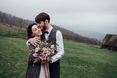 Fotograful de nuntă Dmitro Lisyuk (dimontito). Fotografia din 17 decembrie 2020