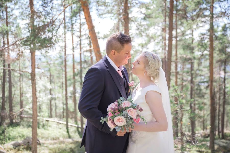 Photographe de mariage Madeleine Lindh (cochisefotografi). Photo du 30 mars 2019