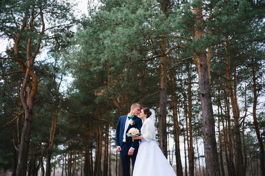 Wedding photographer Dmitriy Shumeev (wedmoment). Photo of 22 April 2015