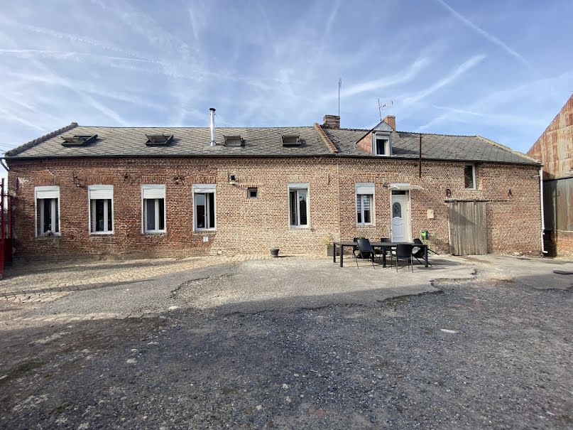 Vente maison 6 pièces 140 m² à Guise (02120), 147 000 €