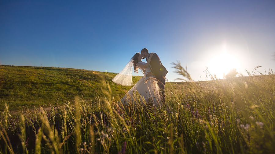 Fotógrafo de casamento Vitaliy Zdrok (devilsplinter). Foto de 4 de junho 2017