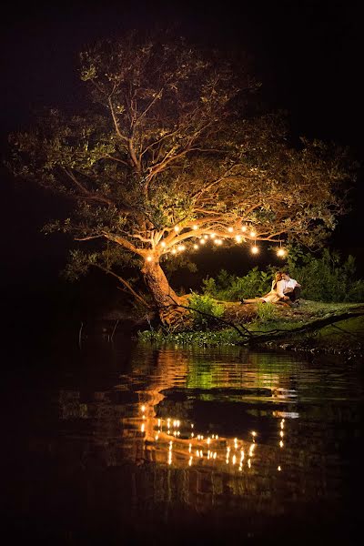 Fotógrafo de casamento Oka Dharmawan (dharmawan). Foto de 15 de janeiro 2016