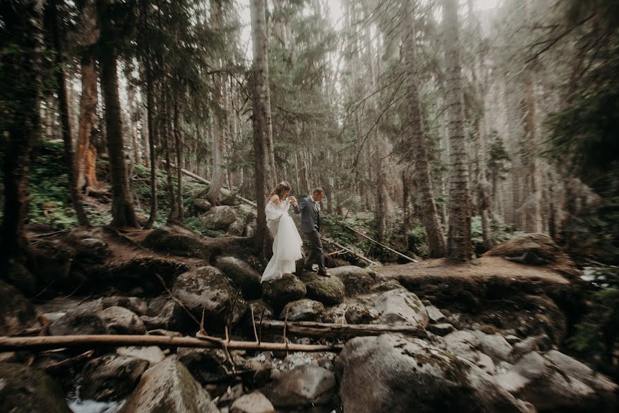 Fotógrafo de casamento Roman Yuklyaevskiy (yuklyaevsky). Foto de 11 de março 2021