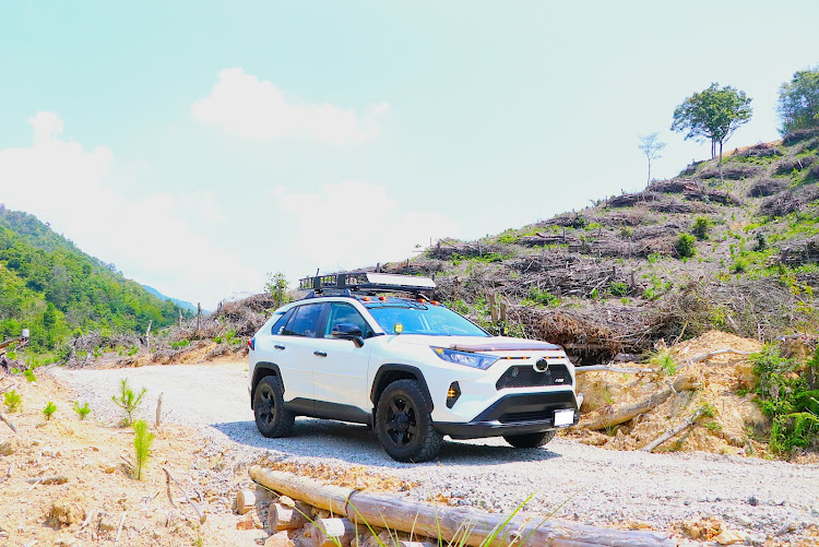 RAV4の暑い、、暑いぞおおお！！・写活ドライブ・ラーメン食えず😭・未舗装路ドライブ・未舗装路探しに関するカスタム事例の投稿画像5枚目