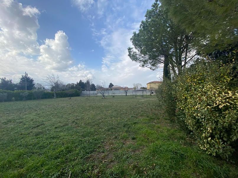 Vente terrain  3700 m² à Sorgues (84700), 787 500 €