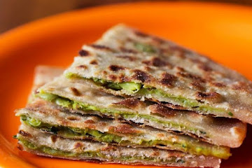 Matar Paratha | Peas Paratha