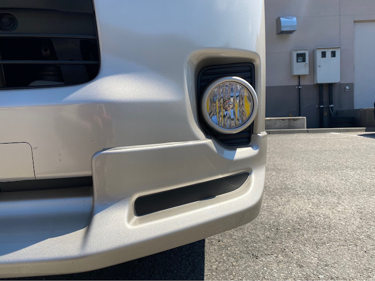 ハイエースバンのハイエース・スパロン・フォグ・カバー・カスタムに関するカスタム事例の投稿画像1枚目