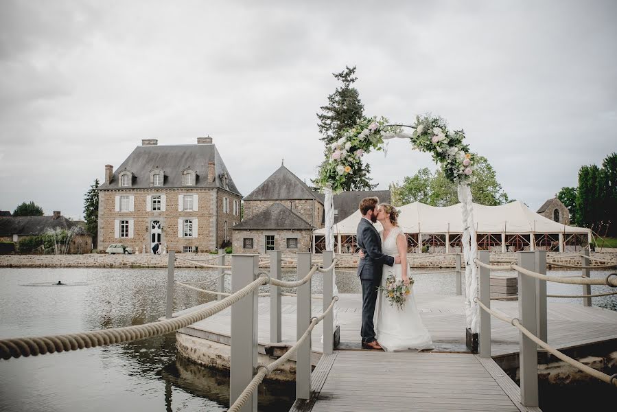 Fotógrafo de casamento Charlotte Piraube (capturephoto). Foto de 13 de abril 2019