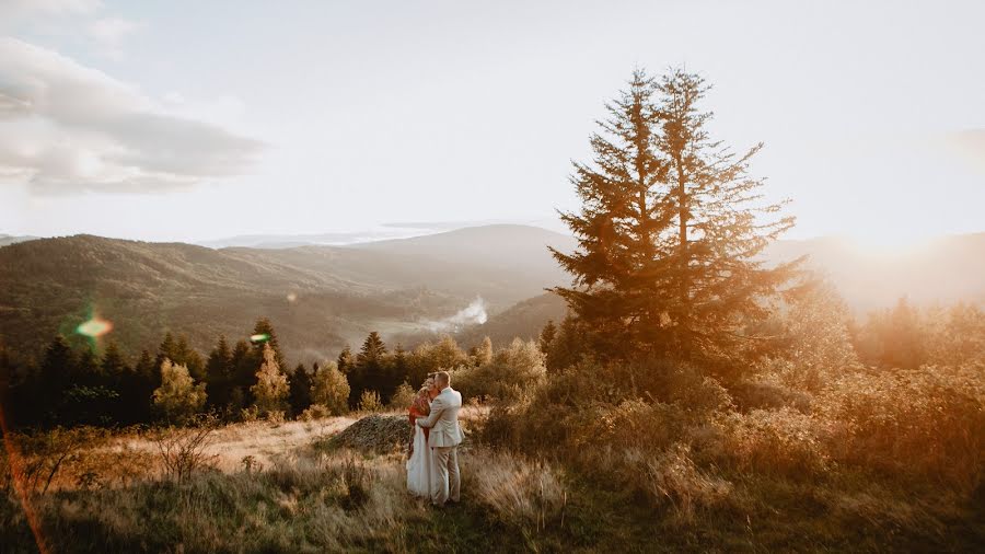 Fotógrafo de casamento Sergio Plikus (skphotopl). Foto de 4 de outubro 2018