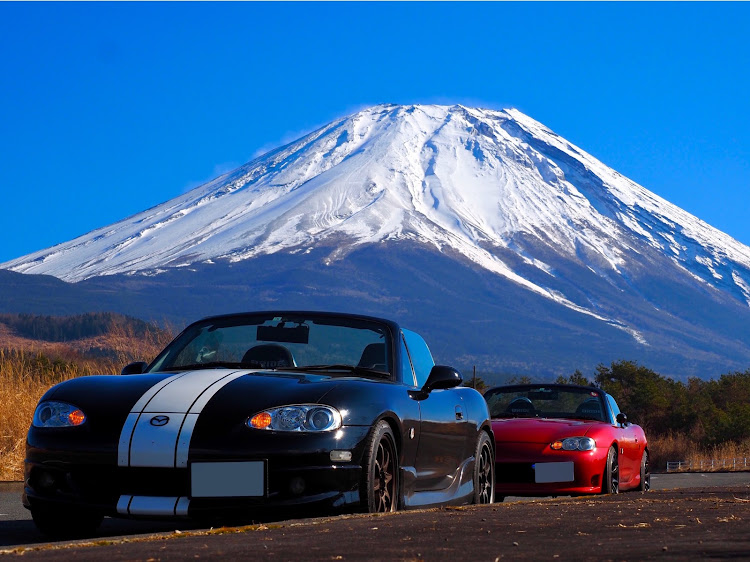 ロードスターの富士山・RAYS・道志みち・道志の道の駅・後追いに関するカスタム事例の投稿画像1枚目