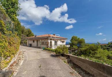 Villa with terrace 3