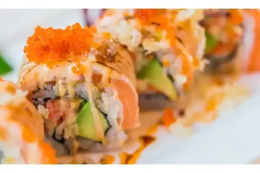 Dynamite Salmon Roll (4 Pcs)