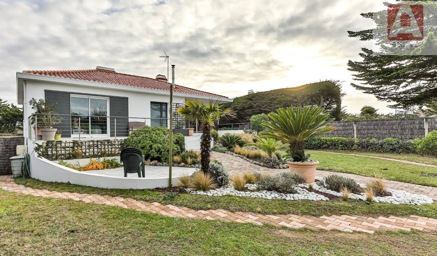 House with terrace Saint-Gilles-Croix-de-Vie