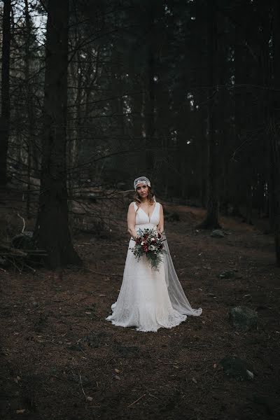 Wedding photographer Tiril Hauan (fotoforundring). Photo of 8 May 2019