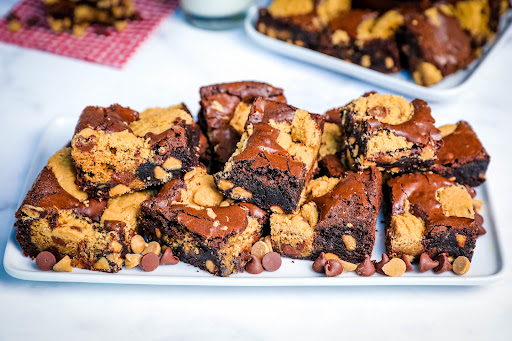 A platter of Easy Peanut Butter Fudge Bars.