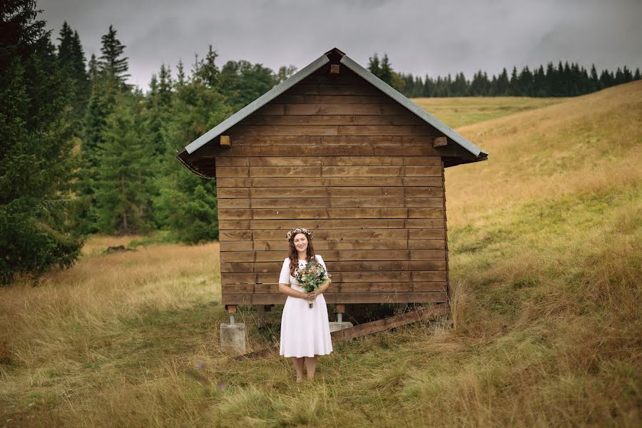 Fotograf ślubny Yana Zolotoverkhaya (yanaz). Zdjęcie z 19 listopada 2020