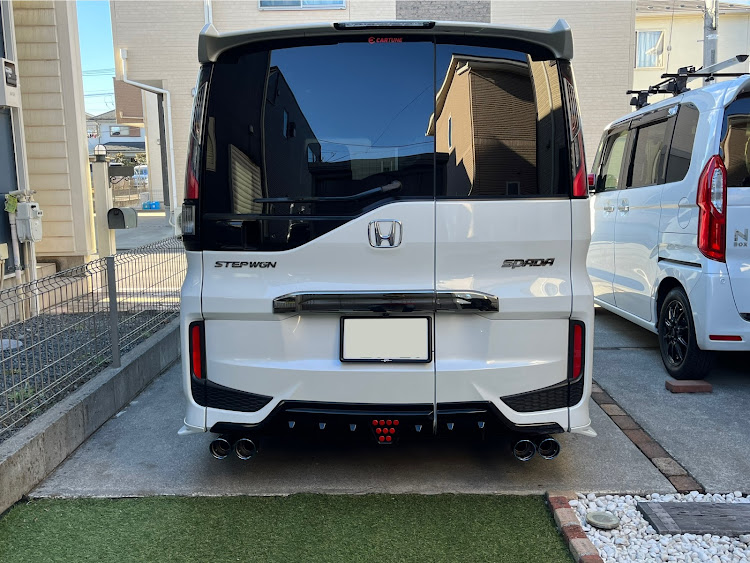 ステップワゴンのrossomodello DUALIST GT-Four チタン4本出しブルー・ROSSO MODELLO・タイヤ館に関するカスタム事例の投稿画像4枚目