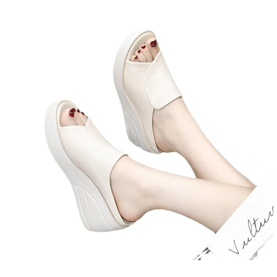 Nieuwe echte zachte leren sleehak sandalen dames zomer, comfortabel en stijlvol, perfect voor warme dagen, geniet van de zomer.