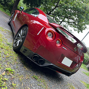 NISSAN GT-R R35