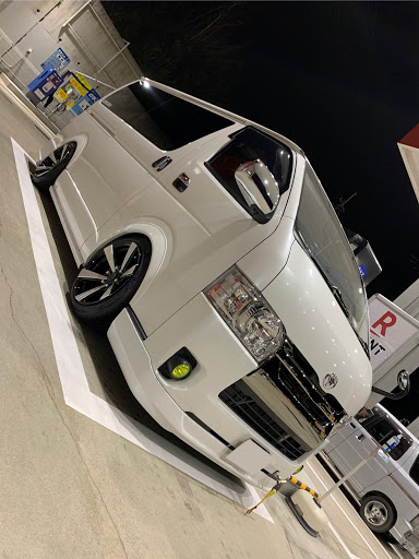 ハイエース の洗車 マイエース 愛車紹介 人の目は気にしない 笑 傷を見る度に凹むに関するカスタム メンテナンスの投稿画像 車 のカスタム情報はcartune
