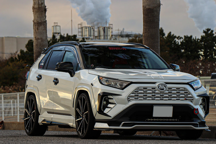 RAV4の目指せPickUpCars・PickUp Cars 2021・Only One custom✨・コロナウイルスに負けるな !!・医療従事者にエールを❗️に関するカスタム事例の投稿画像1枚目