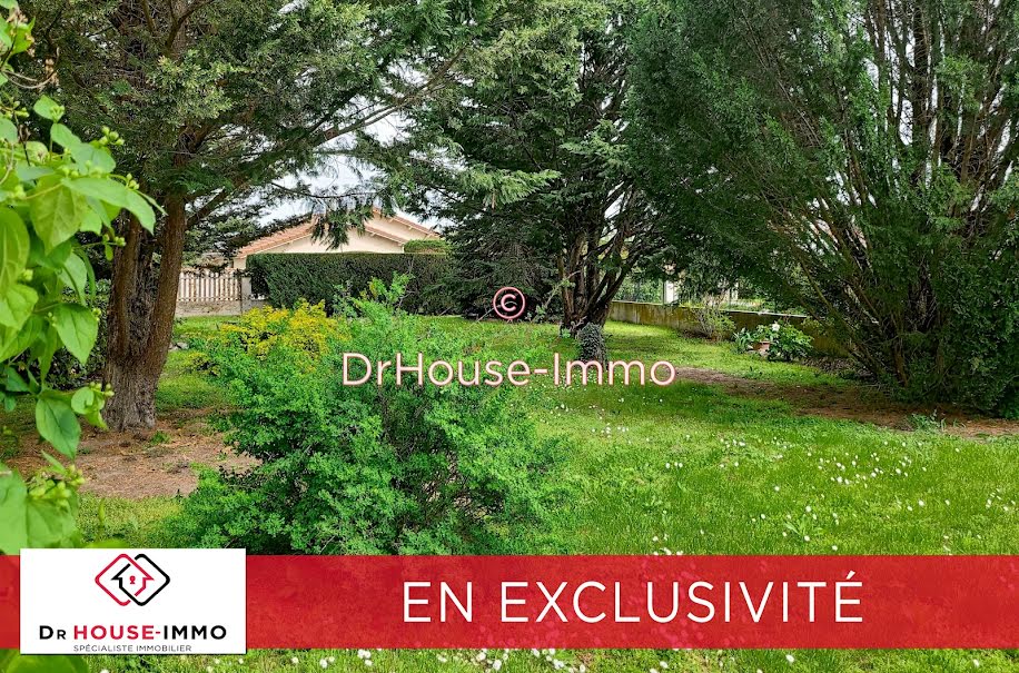 Vente maison 6 pièces 88.3 m² à Savigneux (42600), 209 000 €