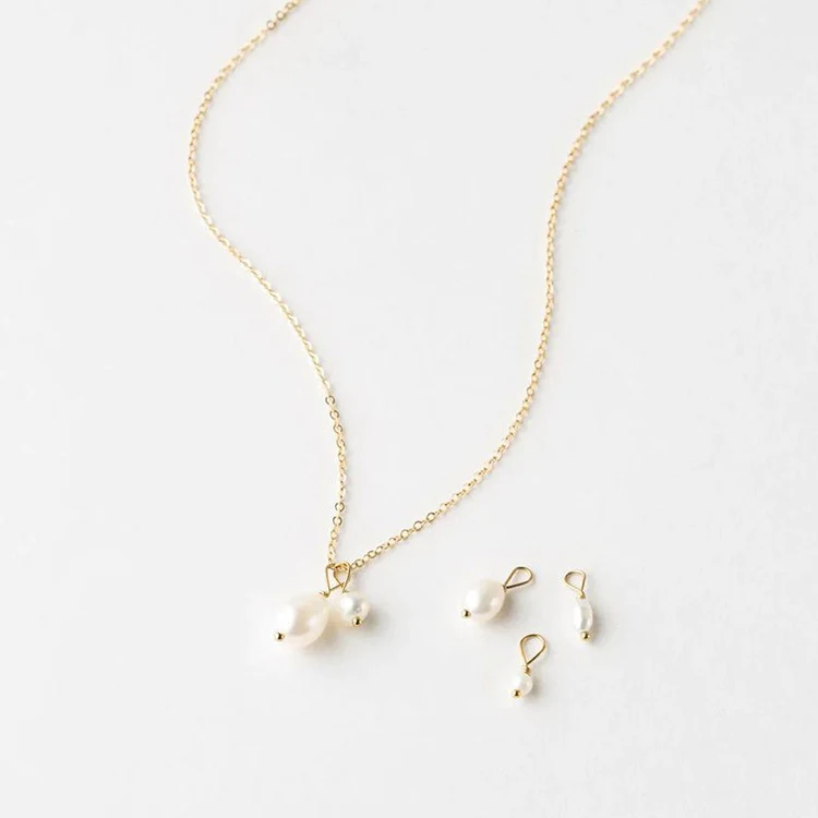 Collier de perles d'eau douce baroques pour femmes Élégance naturelle avec perles irrégulières pour un look sophistiqué et intemporel.