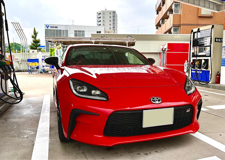GR86のガソリンスタンドは盛れる・Touch-B.R.A.I.N.LASER TL401R・8月ももうすぐ終わり・明日はオイル交換etc.....に関するカスタム事例の投稿画像1枚目