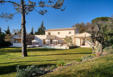 Villa with garden and terrace 3