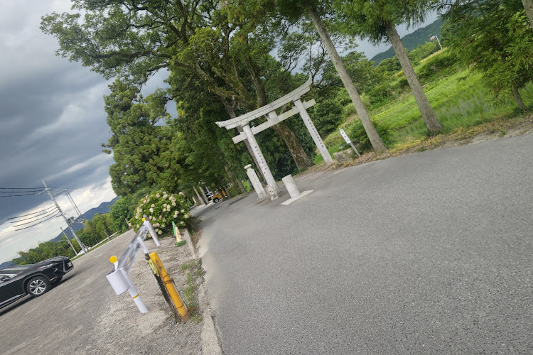 ハイラックスのハイラックス・神社巡りに関するカスタム事例の投稿画像7枚目