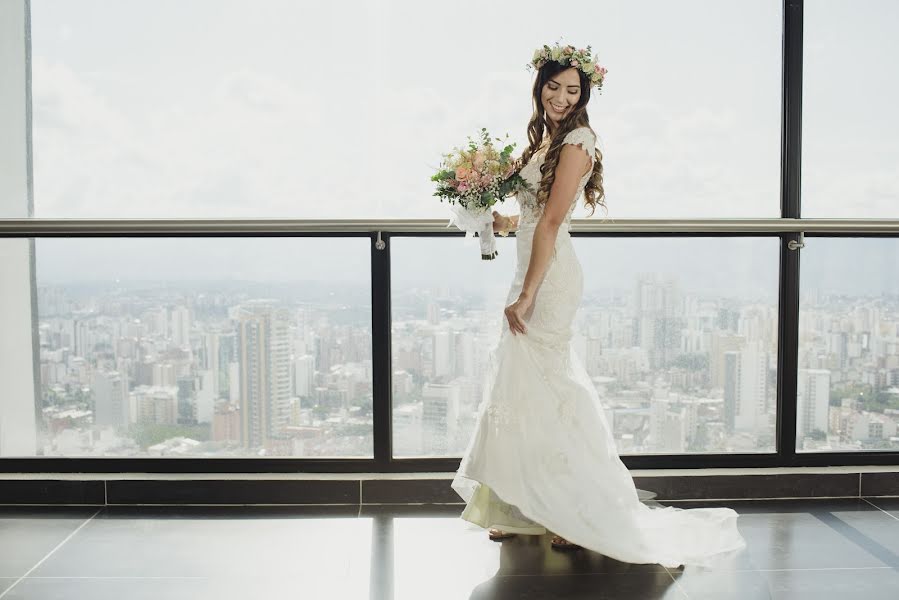 Fotógrafo de casamento Nicolás Zuluaga (ojodeoz). Foto de 22 de setembro 2018