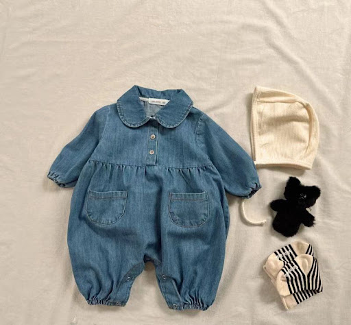 Title 2, Cute lapel jumpsuit for boys and girls. Comfort...