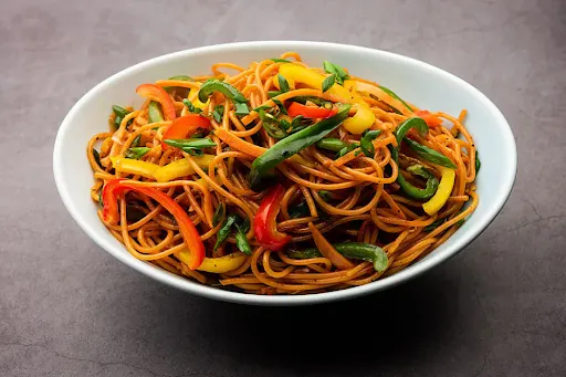 Veg Chowmein(650ml)