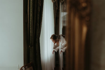 Fotografo di matrimoni Yana Mef (yanamef). Foto del 3 ottobre 2019