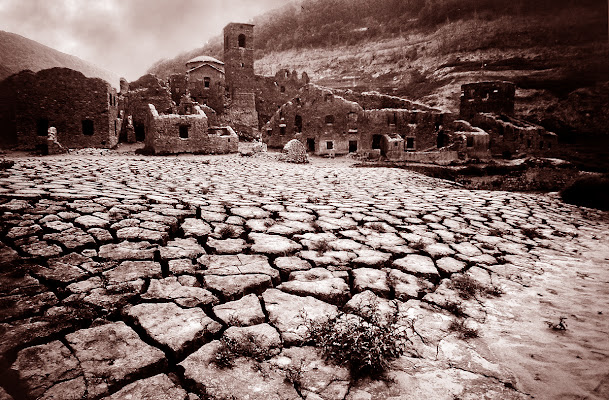 Sul fondo del lago di Patrix