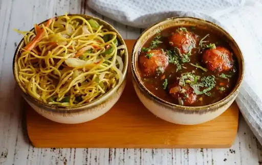 Veg Chowmein And Veg Manchurian Bowl