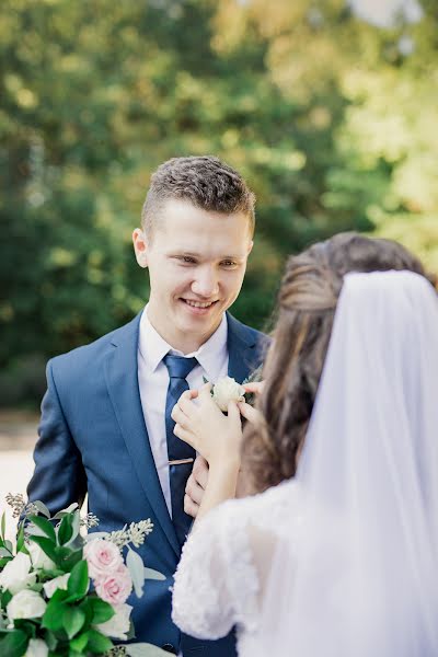 Fotógrafo de casamento Elena Yarmolik (leanahubar). Foto de 17 de janeiro 2018