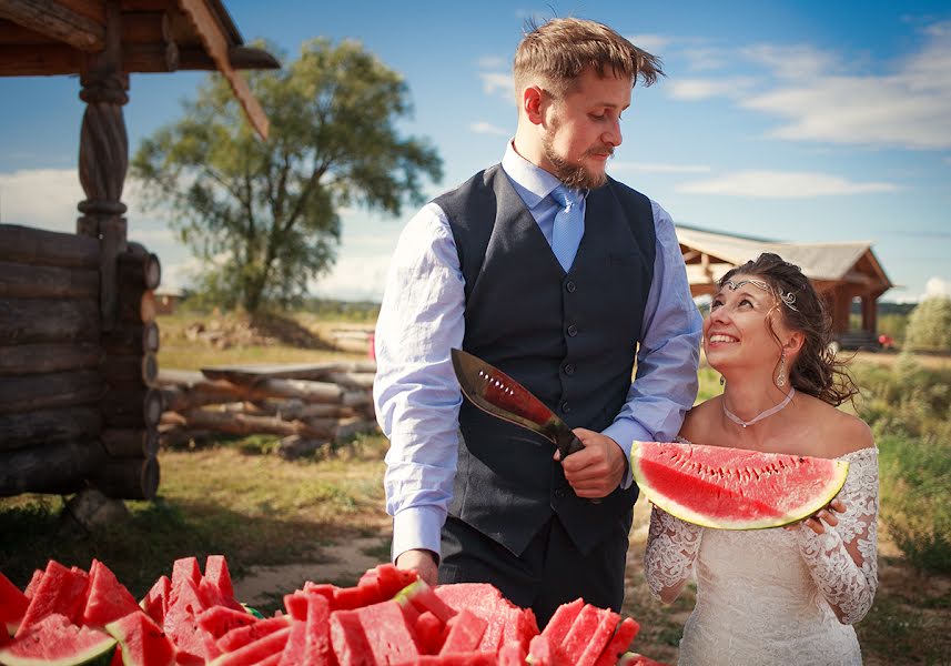 Fotógrafo de casamento Aleksey Korolev (alexeykorolyov). Foto de 7 de setembro 2015