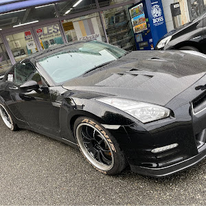 NISSAN GT-R R35