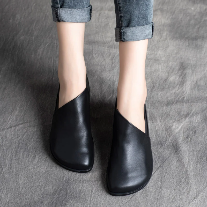 Damskie buty codzienne z niskim obcasem, w stylu etnicznym retro, z naturalnej skóry krowiej dla komfortu i stylu.