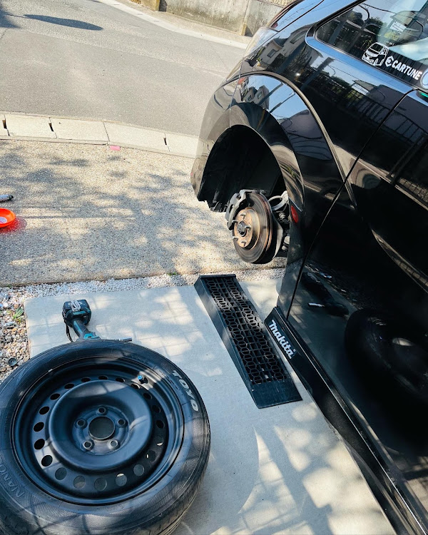 ステップワゴンの低そうで低くない少し低い車に関するカスタム事例の投稿画像2枚目