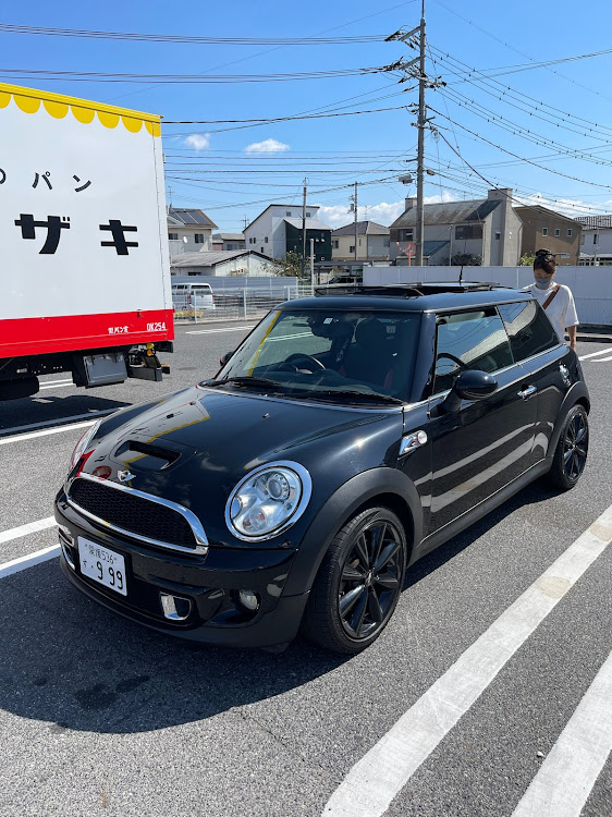 ミニ ハッチバックの昨日納車しましたに関するカスタム事例の投稿画像1枚目