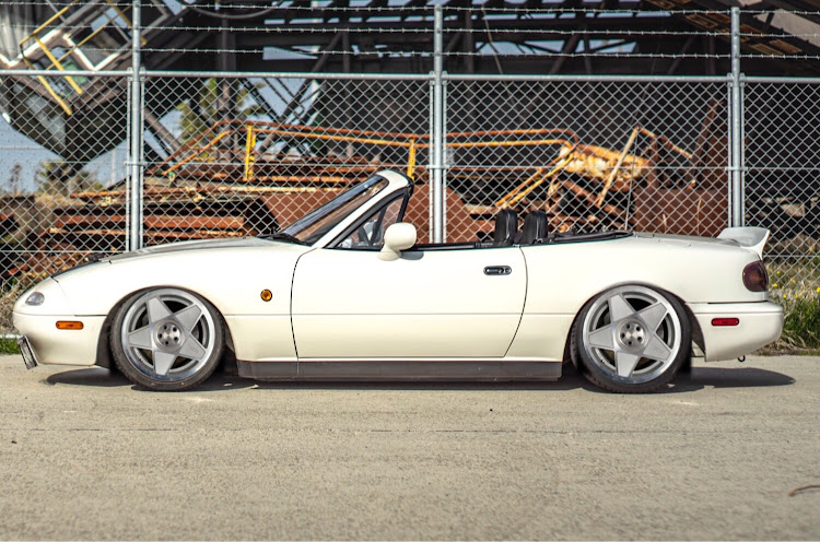 ロードスターの超車高調・3SDM・純リム流用に関するカスタム事例の投稿画像1枚目