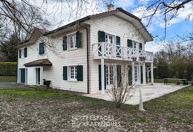 House with terrace 1