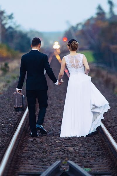 Fotógrafo de casamento Radosław Gradowski (heartstudiopl). Foto de 25 de fevereiro 2020