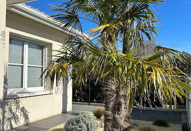 Maison avec jardin et terrasse 1