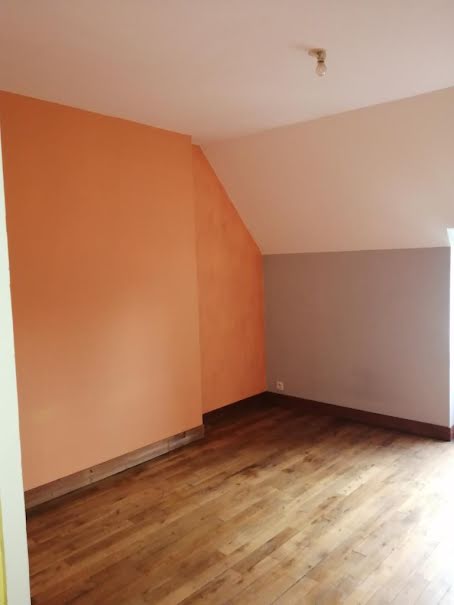 Location  appartement 3 pièces 63 m² à Argenton-sur-Creuse (36200), 495 €